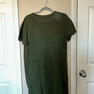 Time and Tru Olive Green Short Sleeve Tee Dress